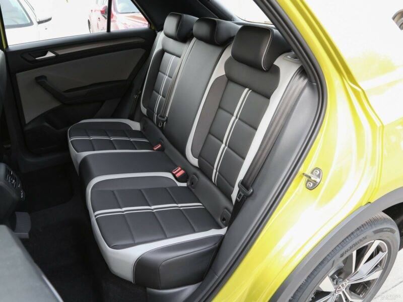 Volkswagen T-Roc for Sale | Fuel-Efficient SUV, IQ.Drive Safety & Spacious Interior — изображение 7