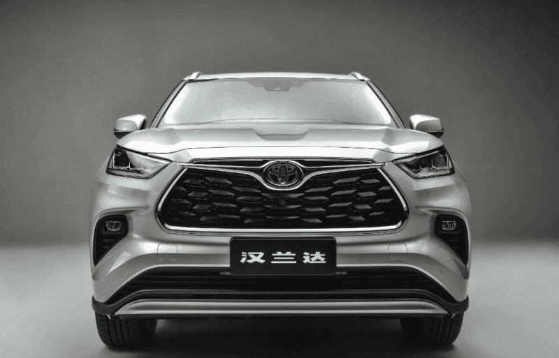 Toyota Highlander Hybrid ​2024: Best Family SUV | 36 MPG, Toyota Safety Sense & 8 Seats - Image 5