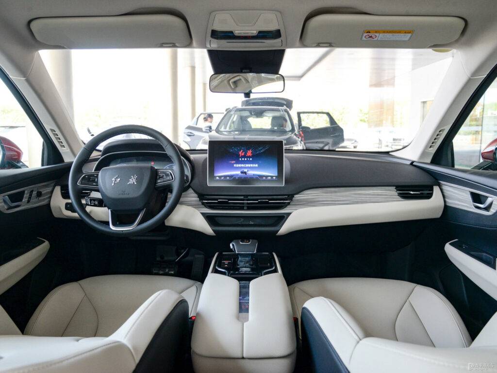 Hongqi E-QM5